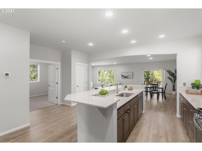 Building Photo - 16969 SE Katmai Ct