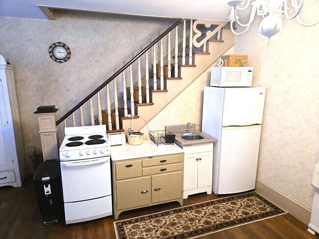 Building Photo - 115 S Potomac St