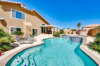 Building Photo - 2697 Pala Dura Dr