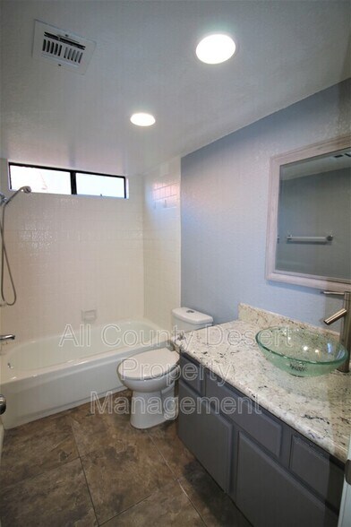 Building Photo - 82360 Priscilla Ct