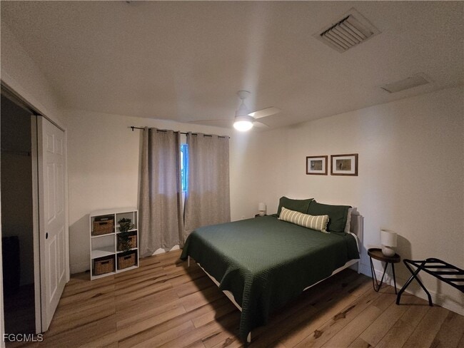 Building Photo - 2309 SW 27th St