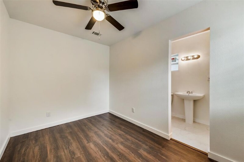 Building Photo - 1110 Wycliff Dr