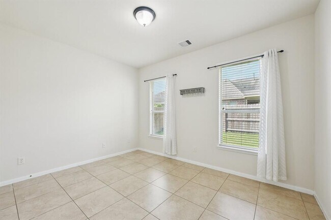 Building Photo - 28623 Hunters Shore Dr