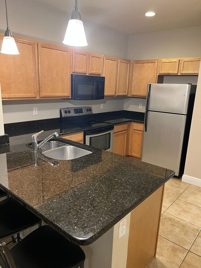 Building Photo - The Address That Has It All!  Chase Hollow Condominiums