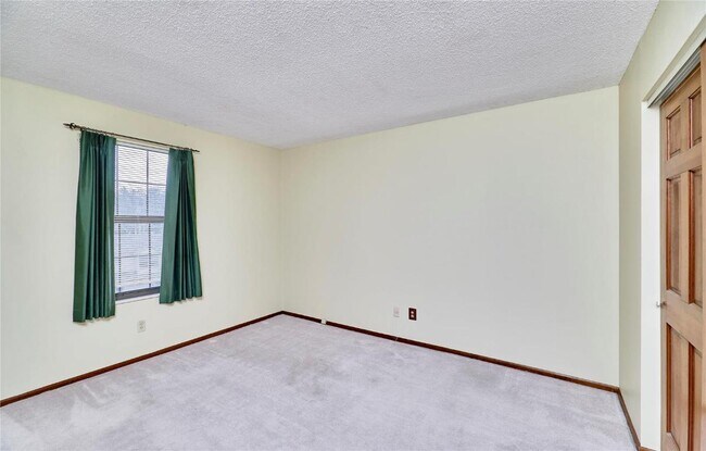 Building Photo - 2304 Yellowstone Park Ct