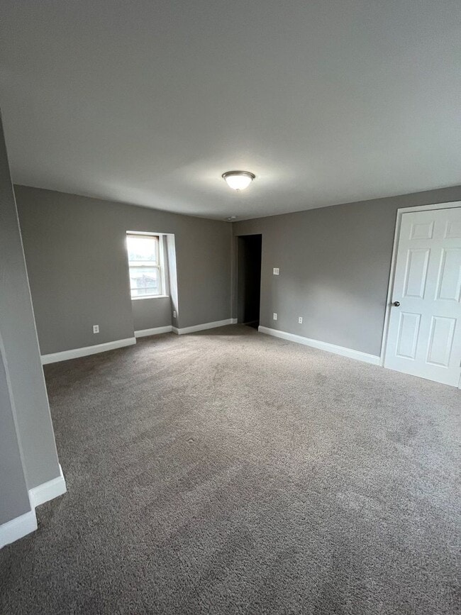 Building Photo - 2 BR Home Available in Allentown, PA