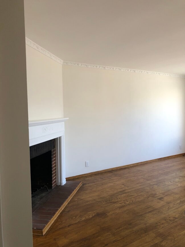 Building Photo - 2233 Taraval St