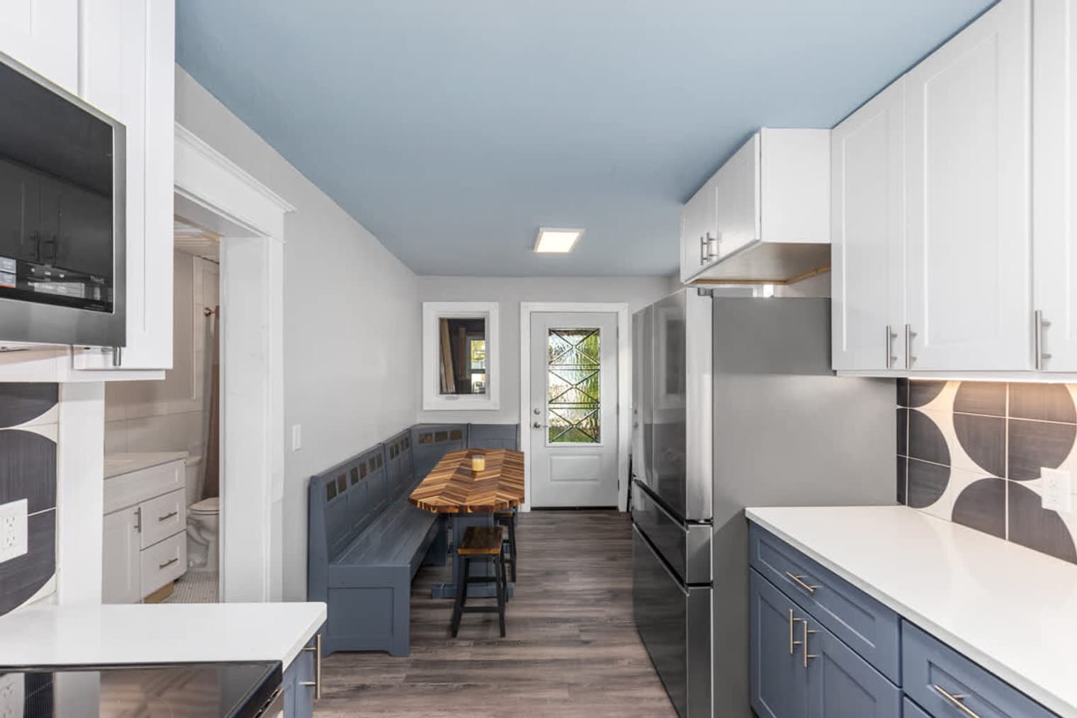 Building Photo - 21 Coldbrook St NE