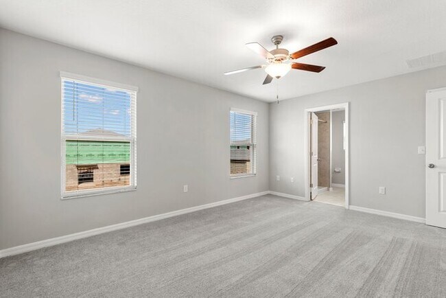 Building Photo - LIKE NEW Home For Rent in Touchstone