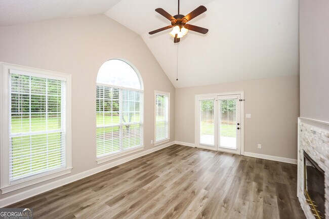 Building Photo - 130 Woodlake Dr