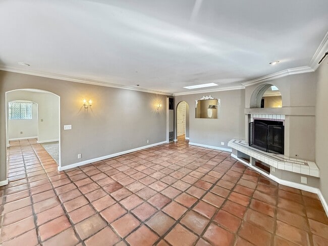 Building Photo - 3053 Quail Rd