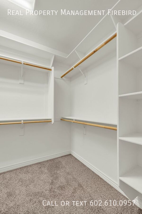 Building Photo - 30817 N 25th Dr