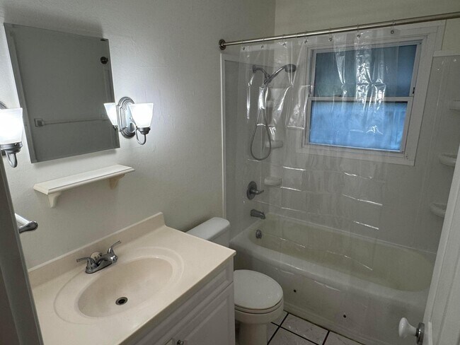 Building Photo - 1953 Fishinger Rd