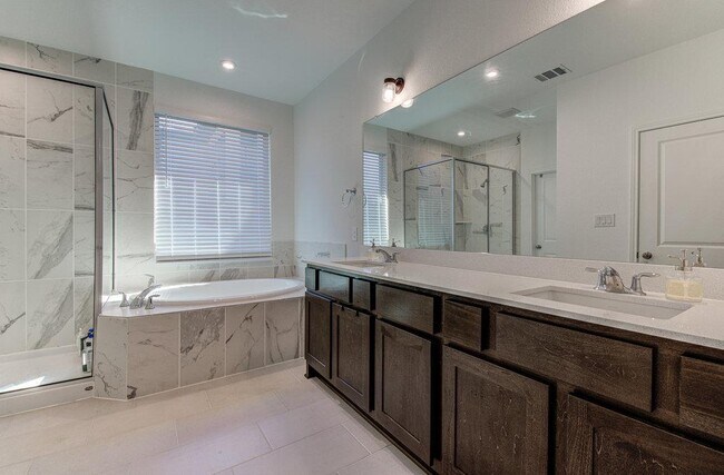 Building Photo - 4537 Lucabella Ln