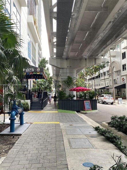 Building Photo - 1100 S Miami Ave