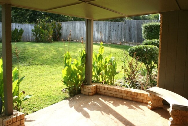 Building Photo - 603 Bent Tree Ct