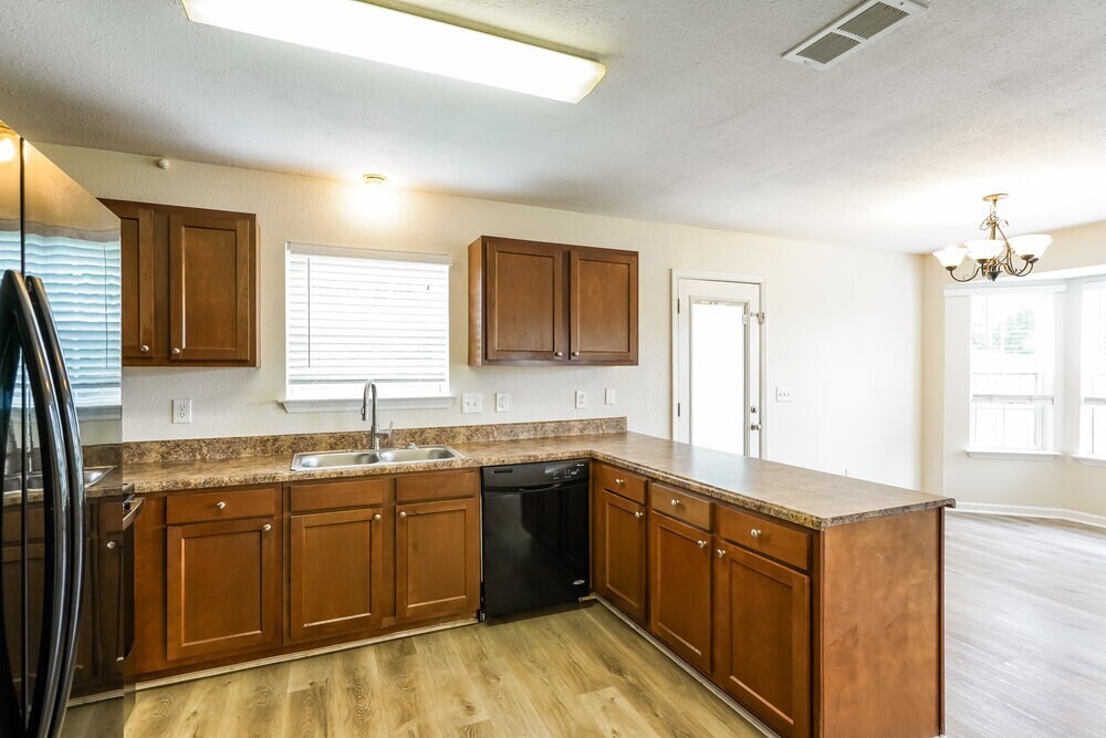 Building Photo - 608 Birchbrook Ct