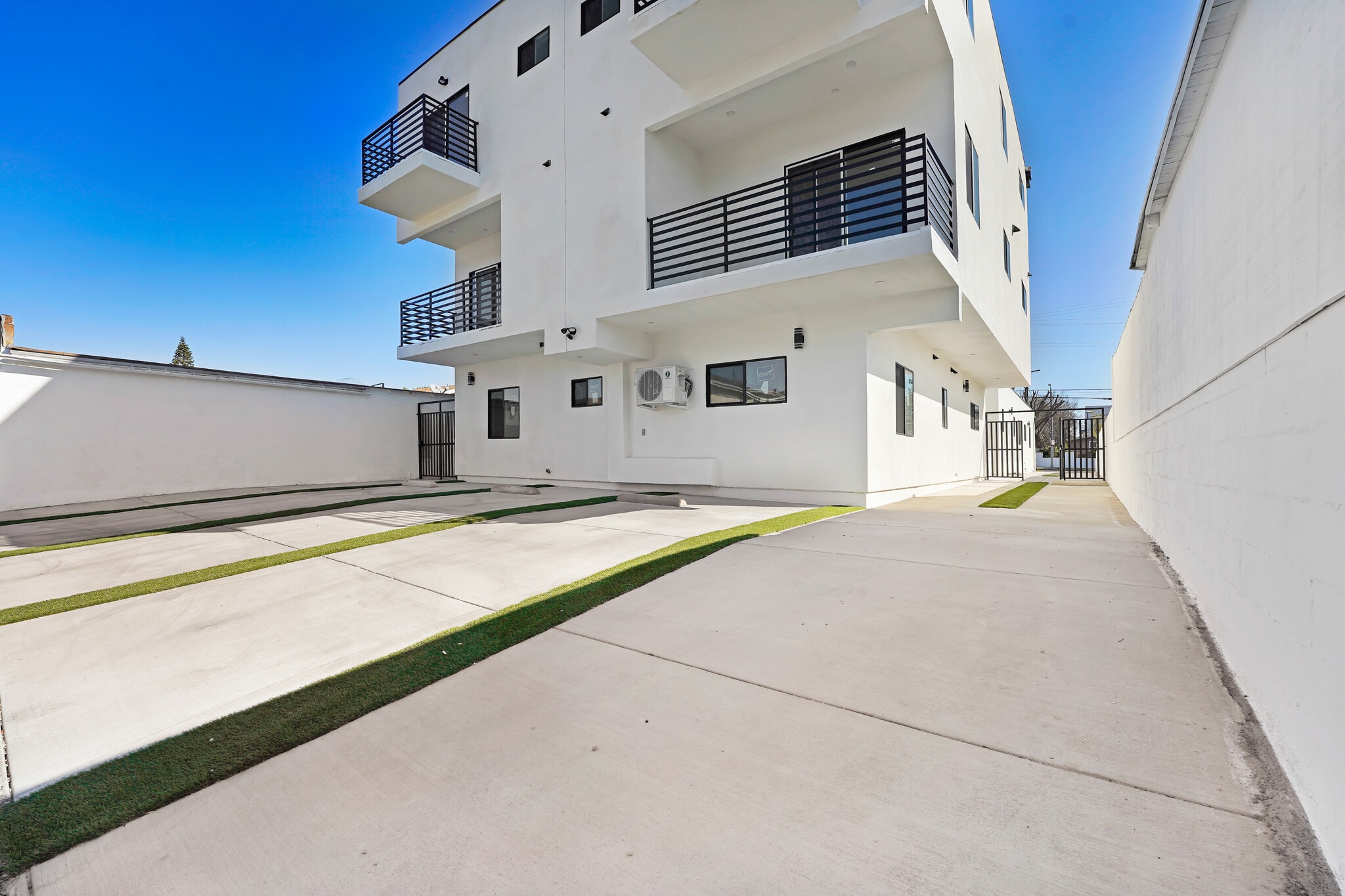 Building Photo - 4338 La Clede Ave