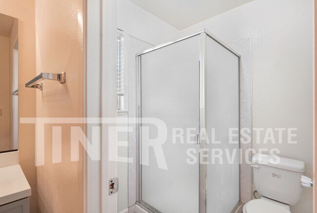 Building Photo - 3000 Nikol St