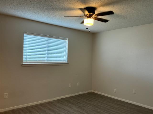 Building Photo - 904 Valley View Dr