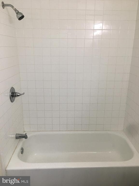 Building Photo - 13 Reliance Ct