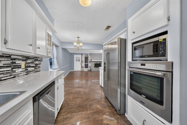 Building Photo - 5714 Arbor Vitae Dr