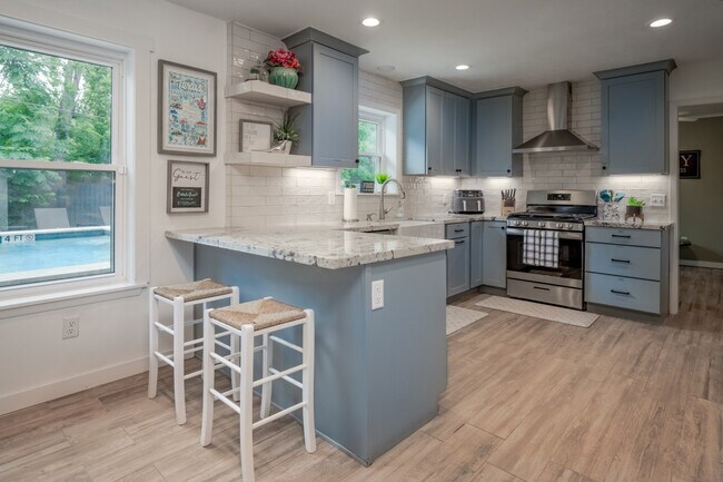 Building Photo - 1604 Barak Ln