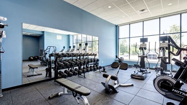 Building Photo - 1160-1178 Silas Deane Hwy