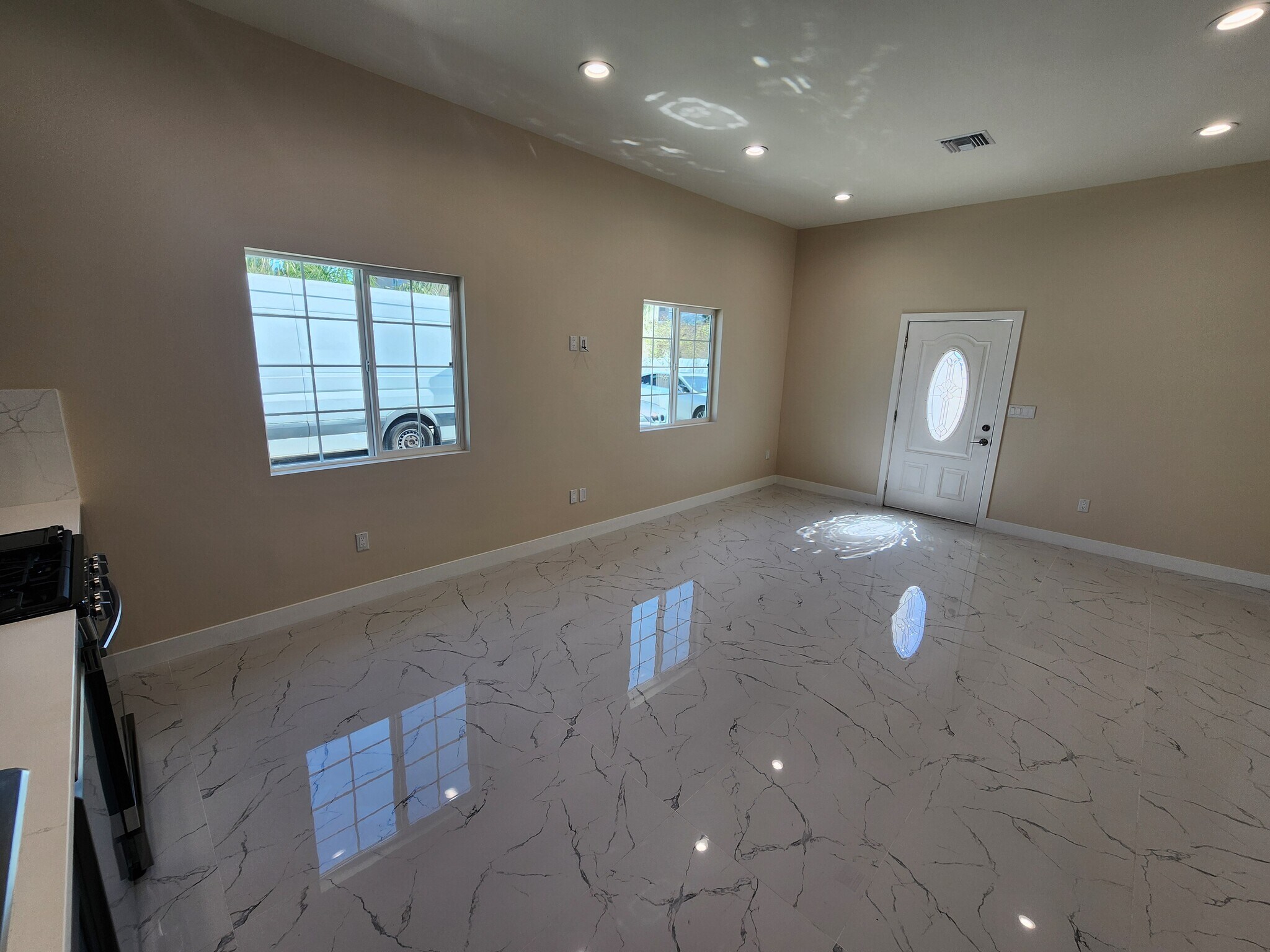 Building Photo - 10926 Olinda St