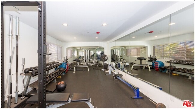 Building Photo - 5260 Bellingham Ave