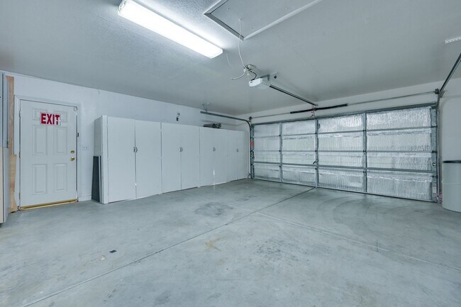 Building Photo - 561 Pacer Terrace