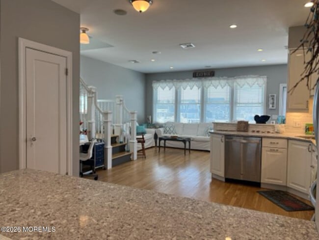 Building Photo - 119 Randall Ave