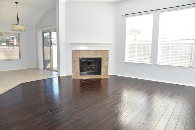 Building Photo - 4512 Sunmeadow Ln