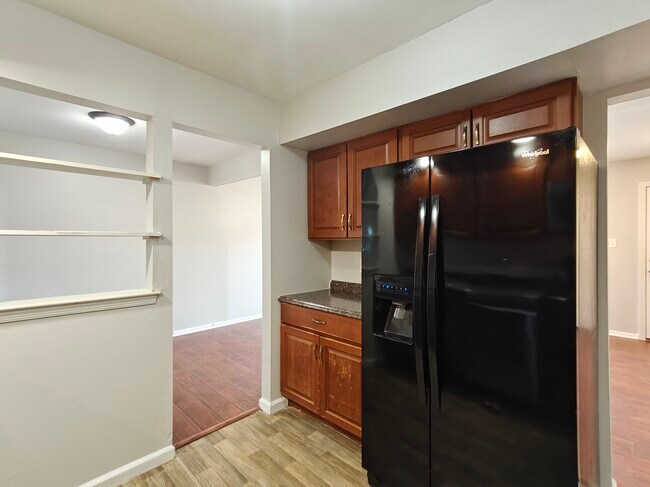 Building Photo - 60 Farmhouse Rd