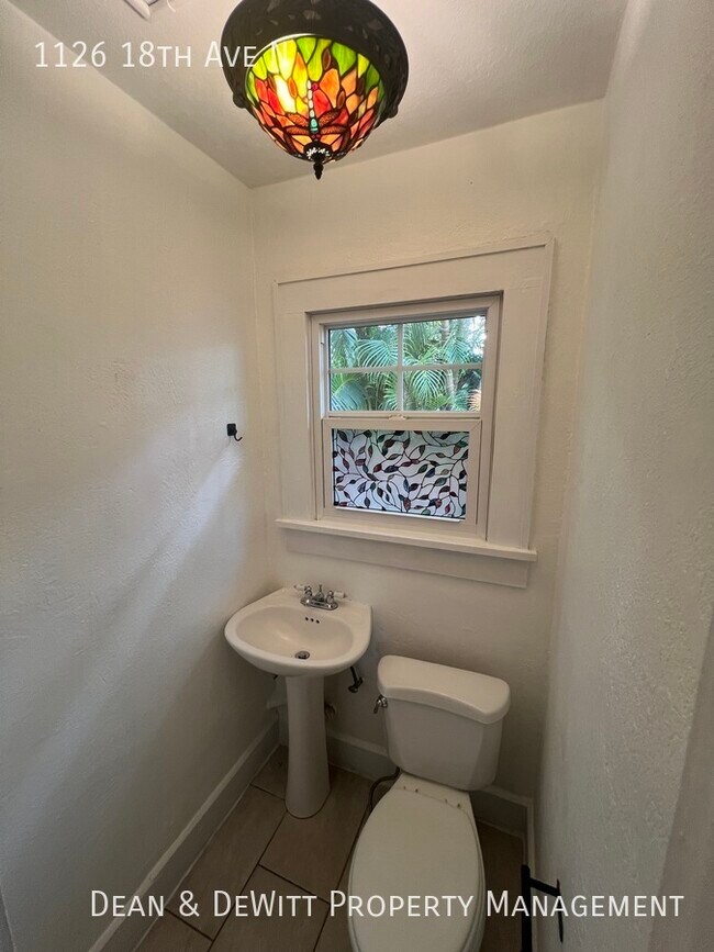 Building Photo - 1126 18th Ave N