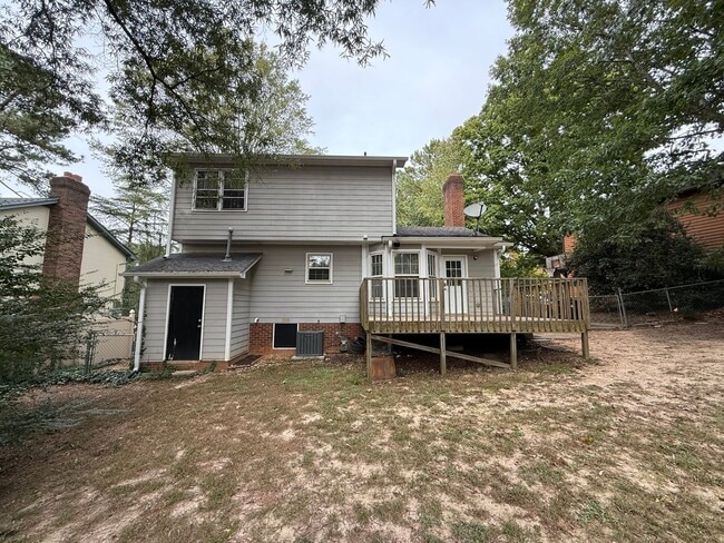Building Photo - Charming 3BD, 2.5BA North Raleigh Home wit...