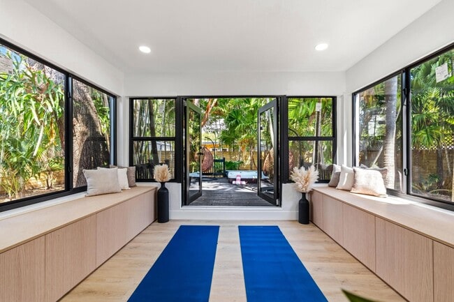 Building Photo - 751 NE 80th St