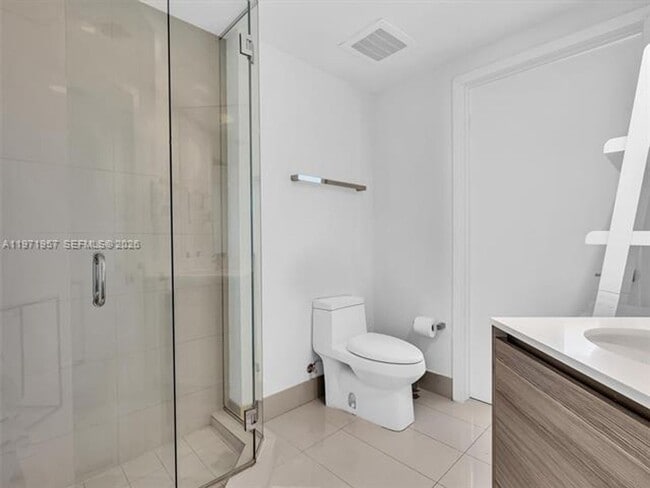 Building Photo - 121 NE 34th St