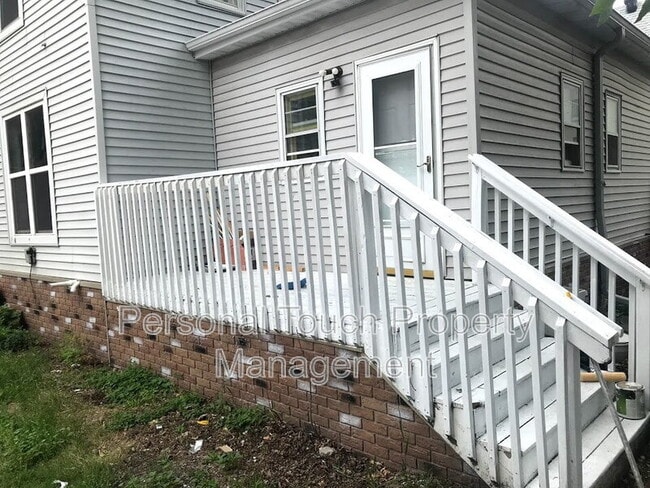 Building Photo - 1119 3rd Ave N