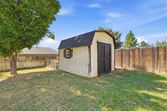 Building Photo - 2015 Katies Way