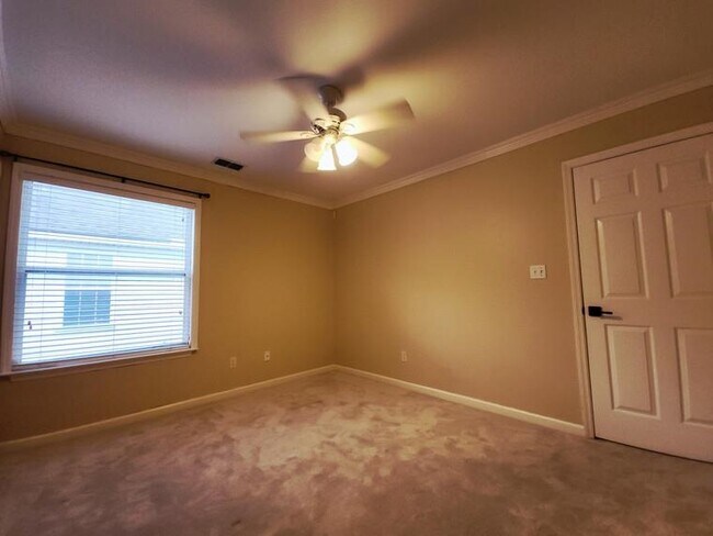 Building Photo - 8520 Hannary Cir