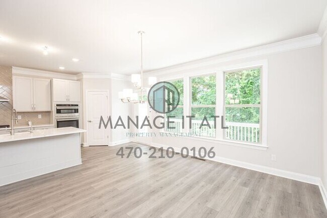 Building Photo - Elegant 4 bedroom Townhome in Chamblee close to I-85