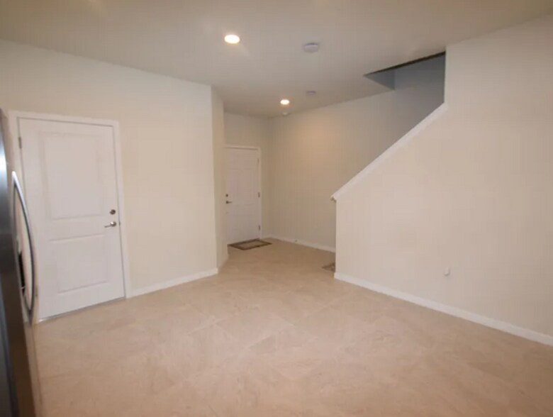 Building Photo - 2742 Fetching Trl