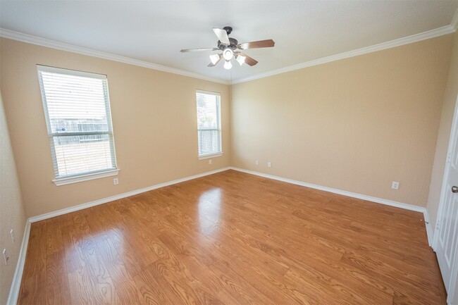 Building Photo - 5103 Shadow Breeze Ln