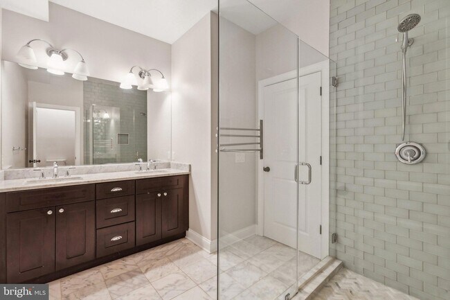 Building Photo - 39 U St NE