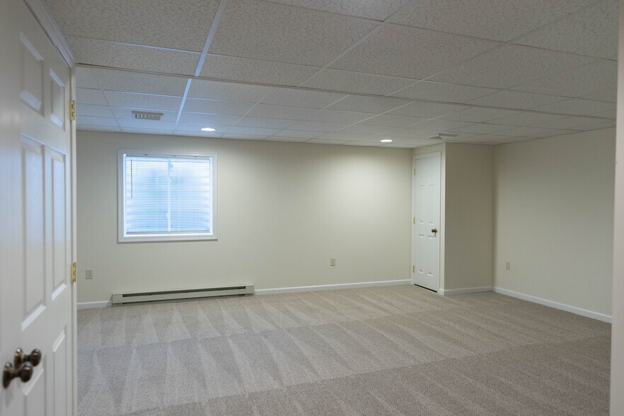 Building Photo - 44 Bethlehem Ln