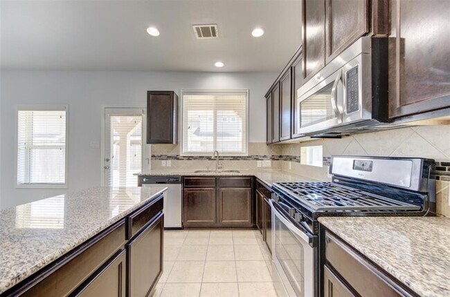 Building Photo - 18227 Amalfi Coast Dr