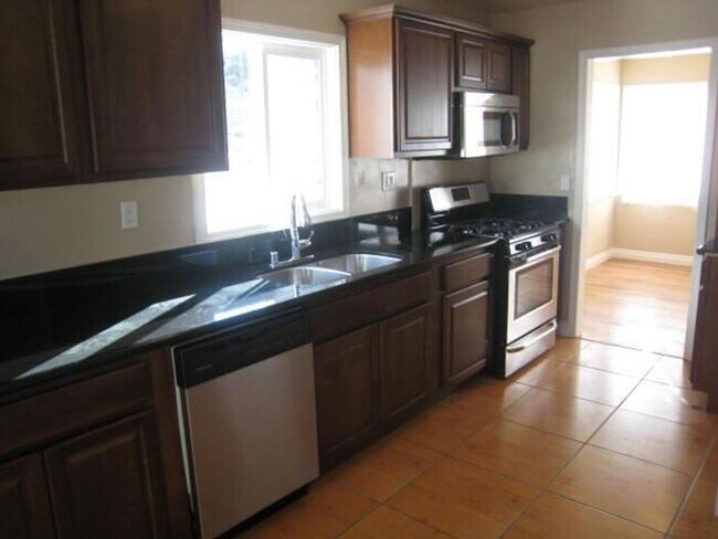 Building Photo - Home Close to La Mesa Village for Rent