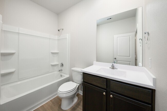Building Photo - 15450 Maple Ter Dr