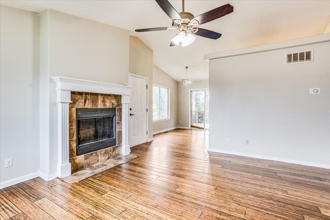 Building Photo - South Wichita Gem! Save $$ with solar panels